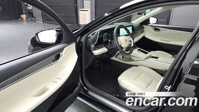 Hyundai Grandeur (IG) 2.5 Le Blanc 2023 — фото 10