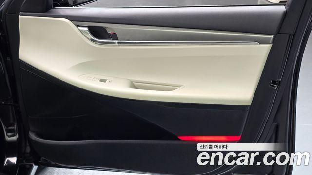 Hyundai Grandeur (IG) 2.5 Le Blanc 2023 — фото 25