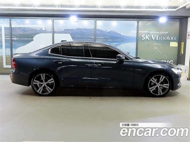 Volvo S60 (III) B5 Inscription 2022 — фото 3