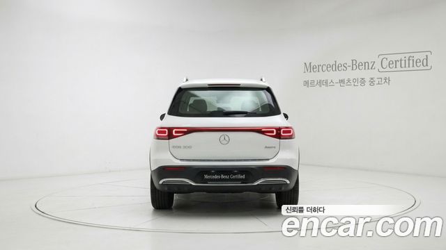 Mercedes-Benz EQB (X243) EQB300 4MATIC Progressive 2026 — фото 4