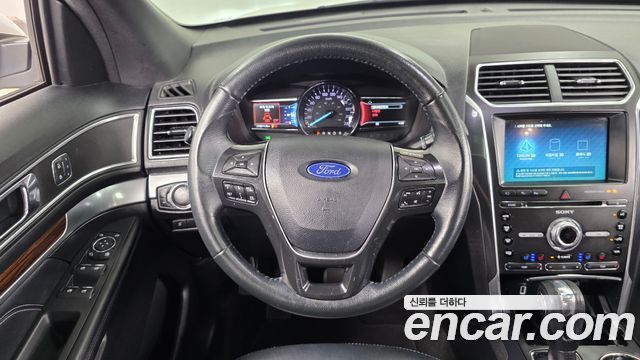 Ford Explorer 2.3 Limited 4WD 5th 2018 — фото 13