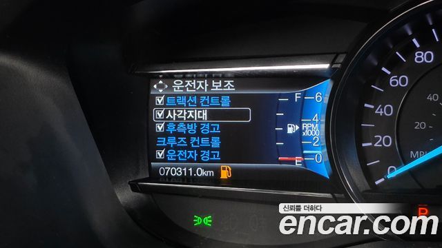 Ford Explorer 2.3 Limited 4WD 5th 2018 — фото 18