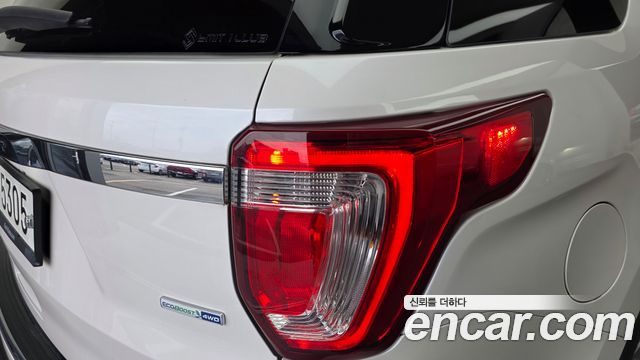 Ford Explorer 2.3 Limited 4WD 5th 2018 — фото 23