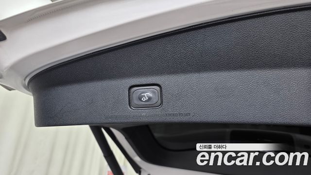 Ford Explorer 2.3 Limited 4WD 5th 2018 — фото 30