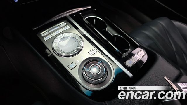 Genesis G80 (RG3) Gasoline 2.5 Turbo AWD 2022 — фото 9