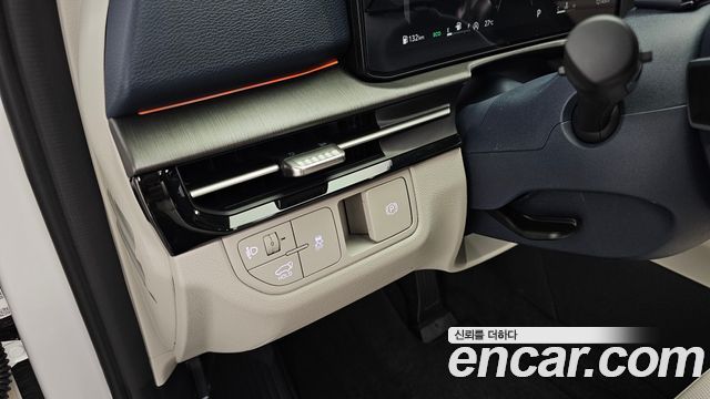 Kia Sportage (V) Gasoline 1.6 Turbo 2WD Signature 2025 — фото 18