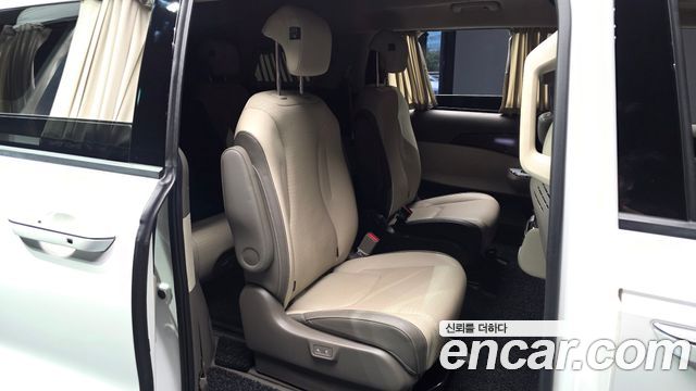 Kia Carnival (IV) Gasoline 9-Seater Hi-Limousine Signature 2023 — фото 11