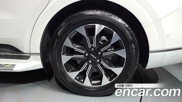 Kia Carnival (IV) Gasoline 9-Seater Hi-Limousine Signature 2023 — фото 21