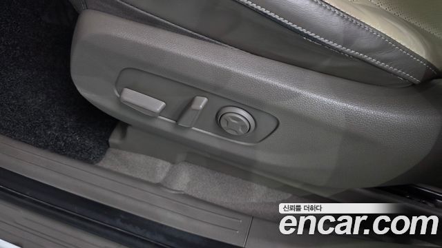 Kia Carnival (IV) Gasoline 9-Seater Hi-Limousine Signature 2023 — фото 30