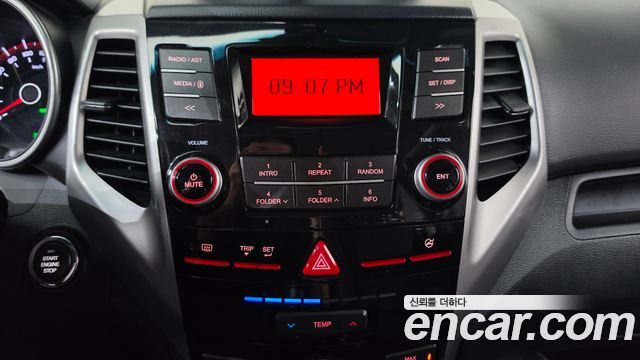 KG Mobility (SsangYong) Tivoli Diesel VX 2WD 2016 — фото 16
