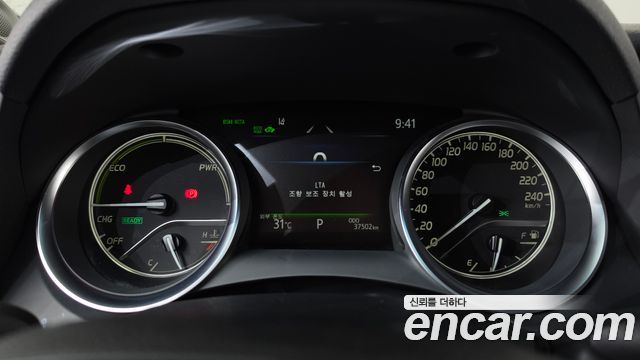 Toyota Camry (XV70) 2.5 XLE Hybrid 2024 — фото 8