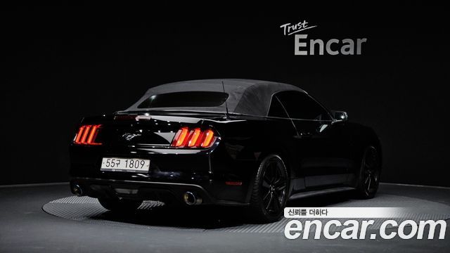 Ford Mustang Convertible 2016 — фото 2
