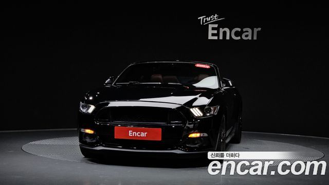 Ford Mustang Convertible 2016 — фото 3