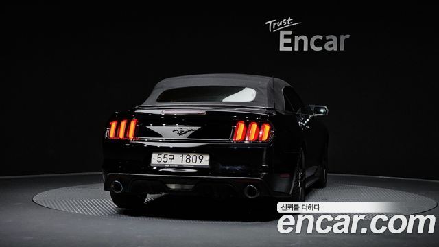Ford Mustang Convertible 2016 — фото 4