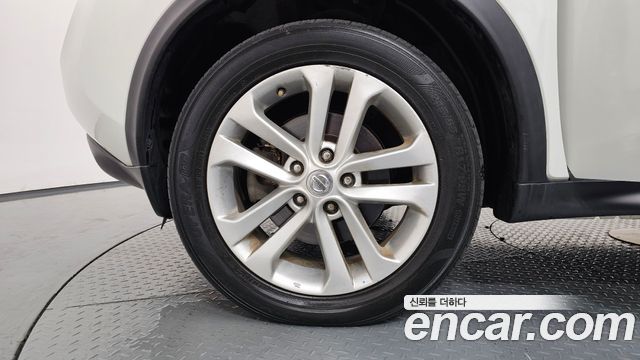 Nissan Juke 1.6 SV F15 2014 — фото 5