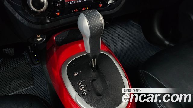 Nissan Juke 1.6 SV F15 2014 — фото 9