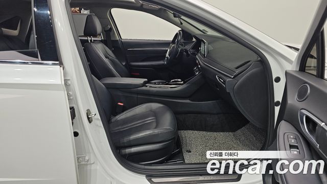 Hyundai Sonata (DN8) 2.0 LPG Premium Plus 2022 — фото 32