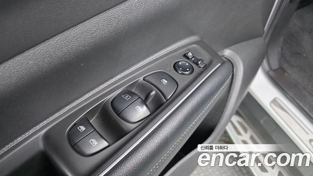 Renault Korea QM6 2.0 LPe RE Signature 2WD 2020 — фото 12