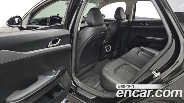 Kia K5 (III) 2.0 Trendy 2023 — фото 32