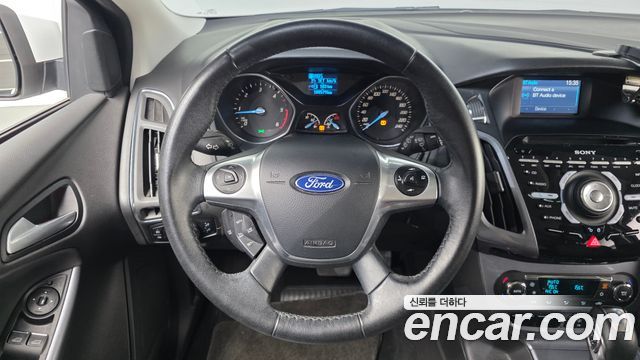 Ford Focus 2.0 Diesel Titanium Hatchback 3rd 2015 — фото 13