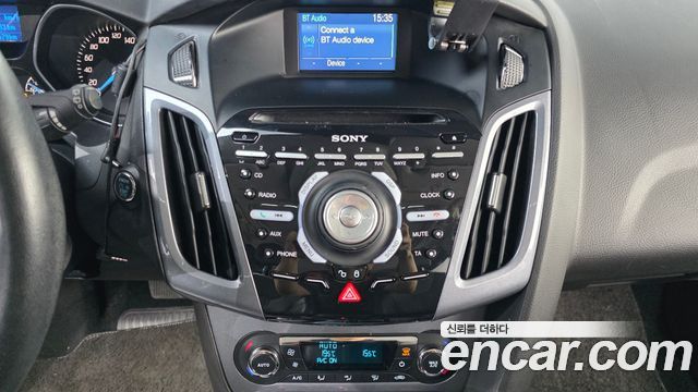 Ford Focus 2.0 Diesel Titanium Hatchback 3rd 2015 — фото 14