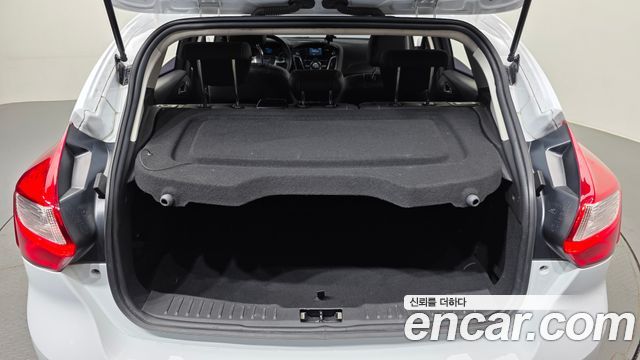 Ford Focus 2.0 Diesel Titanium Hatchback 3rd 2015 — фото 20