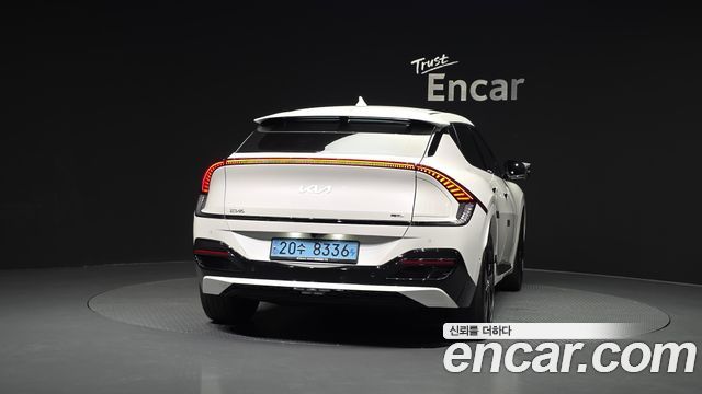 Kia EV6 Long Range GT Line 2022 — фото 4