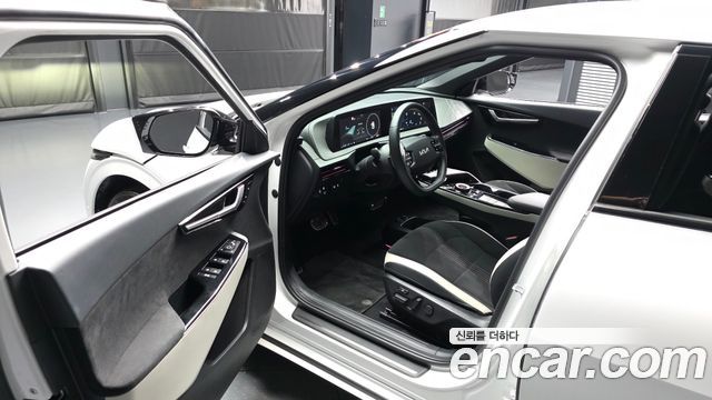 Kia EV6 Long Range GT Line 2022 — фото 10
