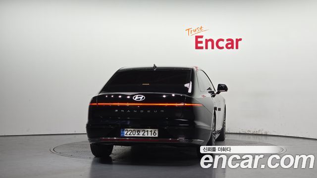 Hyundai Grandeur (GN7) 2,5 Gasoline 2WD Calligraphy 2023 — фото 4