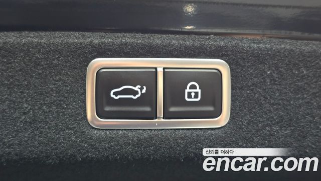Hyundai Grandeur (GN7) 2,5 Gasoline 2WD Calligraphy 2023 — фото 23
