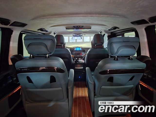 Mercedes-Benz V-Class V300 CDI W447 2022 — фото 9