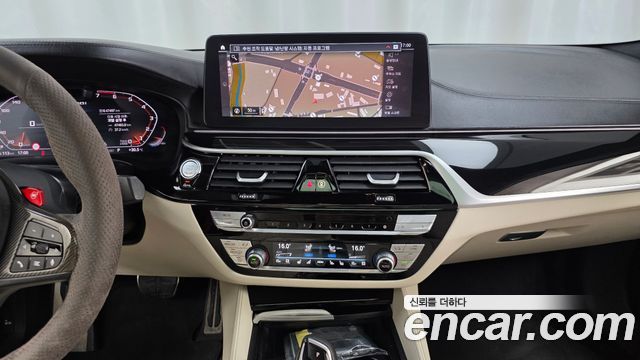BMW 5 Series (G30) M550i xDrive 2023 — фото 14