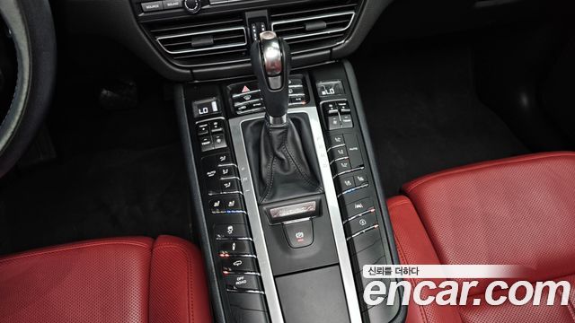 Porsche Macan 2.0 95B 2021 — фото 9