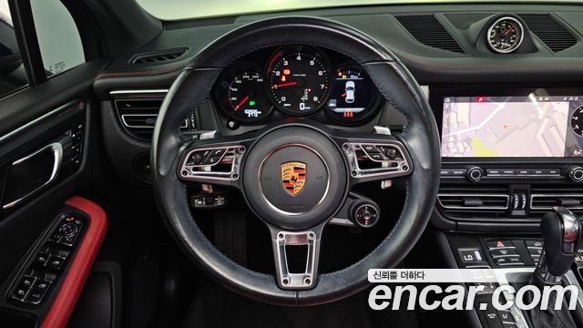 Porsche Macan 2.0 95B 2021 — фото 14