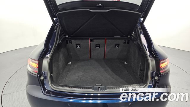 Porsche Macan 2.0 95B 2021 — фото 17