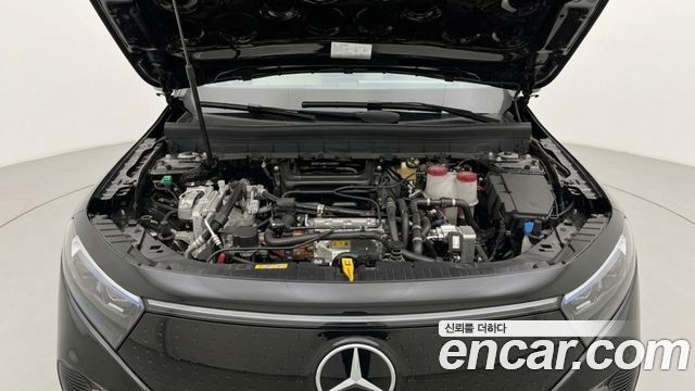 Mercedes-Benz EQB (X243) EQB300 4MATIC Progressive 2026 — фото 6