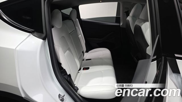 Tesla Model Y RWD 2023 — фото 12