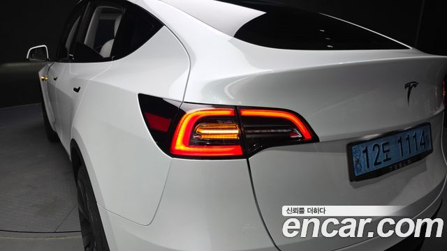 Tesla Model Y RWD 2023 — фото 23