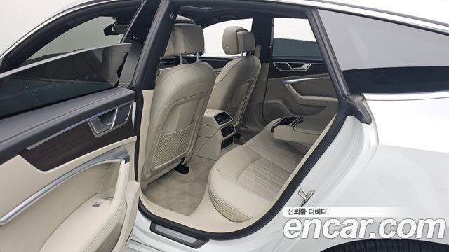 Audi A7 (4K) 45 TDI Quattro Premium 2022 — фото 32