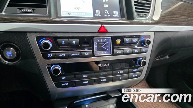 Genesis G80 3.3 GDI AWD Luxury 2019 — фото 18