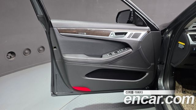 Genesis G80 3.3 GDI AWD Luxury 2019 — фото 24