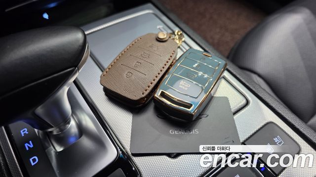 Genesis G80 3.3 GDI AWD Luxury 2019 — фото 30
