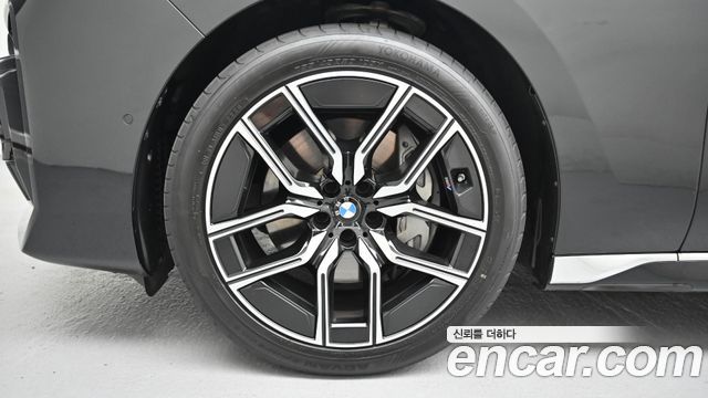 BMW 7 Series (G70) 740i xDrive M Sport Limited 2025 — фото 5
