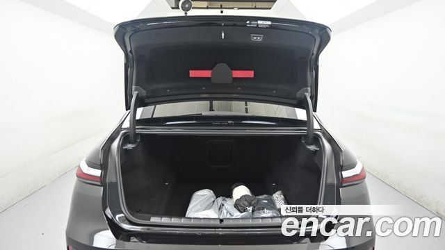BMW 7 Series (G70) 740i xDrive M Sport Limited 2025 — фото 24