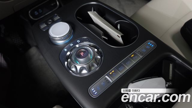 Genesis GV60 Standard AWD 2026 — фото 9