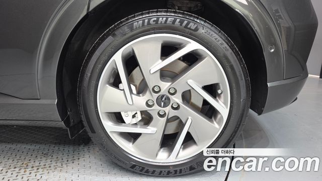 Genesis GV60 Standard AWD 2026 — фото 21