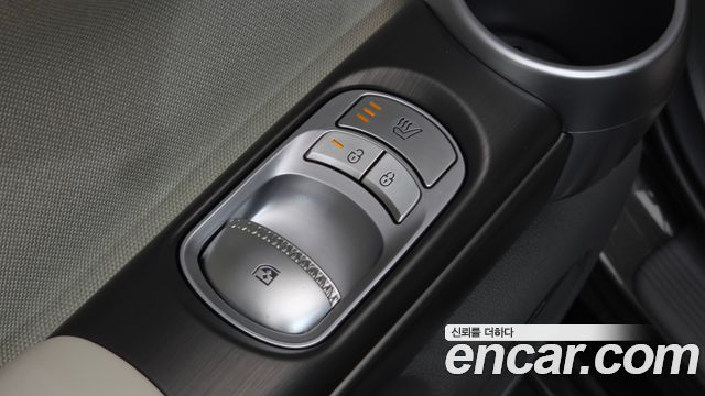 Genesis GV60 Standard AWD 2026 — фото 30