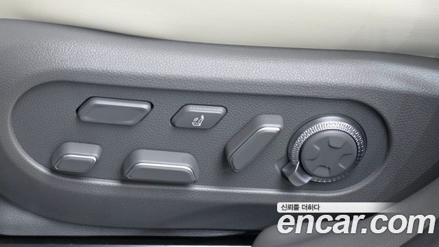 Genesis GV60 Standard AWD 2026 — фото 32