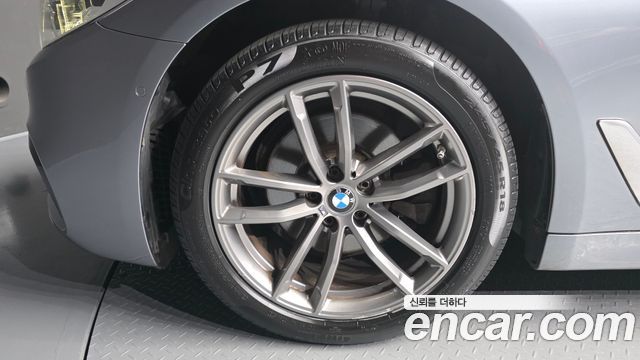 BMW 5 Series (G30) 520d xDrive M Sport Package Plus 2018 — фото 5