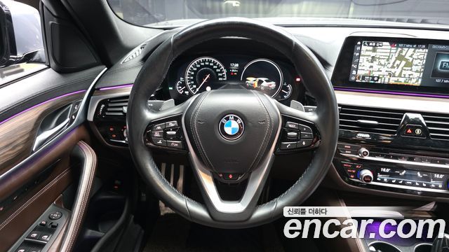 BMW 5 Series (G30) 520d xDrive M Sport Package Plus 2018 — фото 13